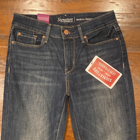NWT Signature by Levi Strauss & Co Modern Skinny Women's Jeans Size 2 / 26 W - Picture 2 of 10